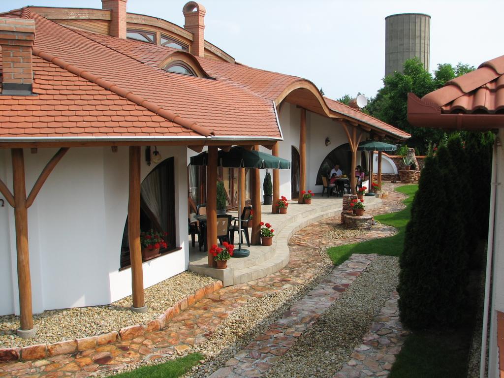 Hajdu Apartman 1. Hajduszoboszlo Exterior photo
