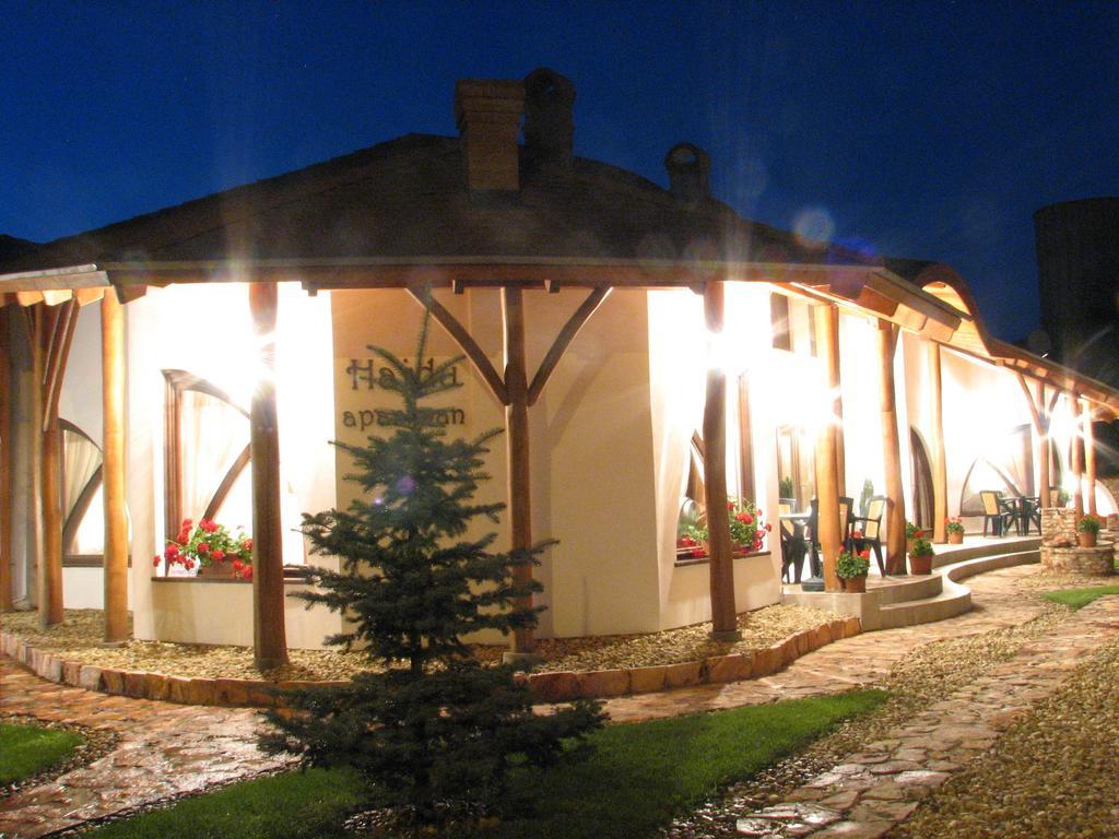 Hajdu Apartman 1. Hajduszoboszlo Exterior photo